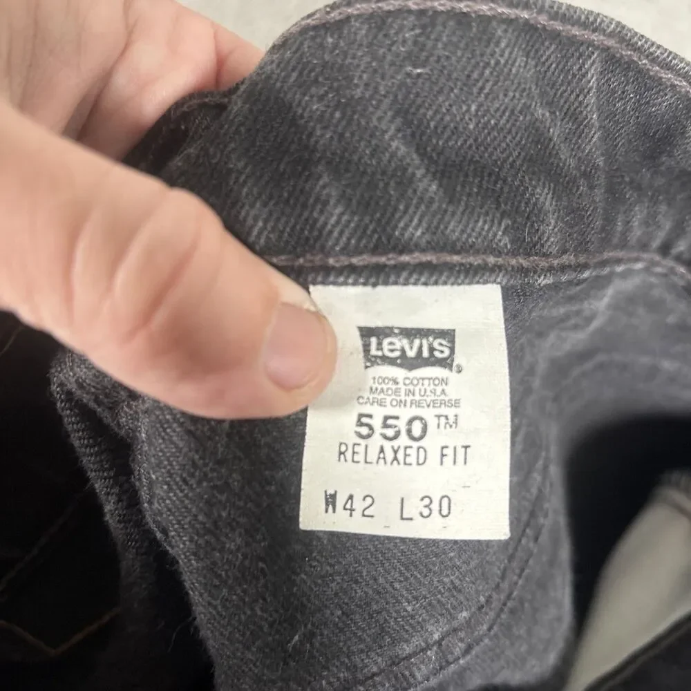 Vintage 90s Levi’s 550 Relaxed Fit Jeans Black Mens Size 42x30 Fits 40x25 Grunge